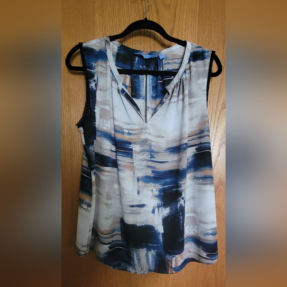Simply Vera Wang sleeveless v-neck blouse